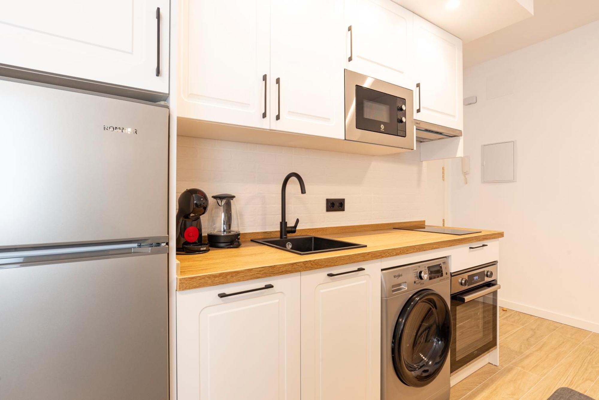 II Cozy & Modern Apartment Ayr Малага Екстер'єр фото